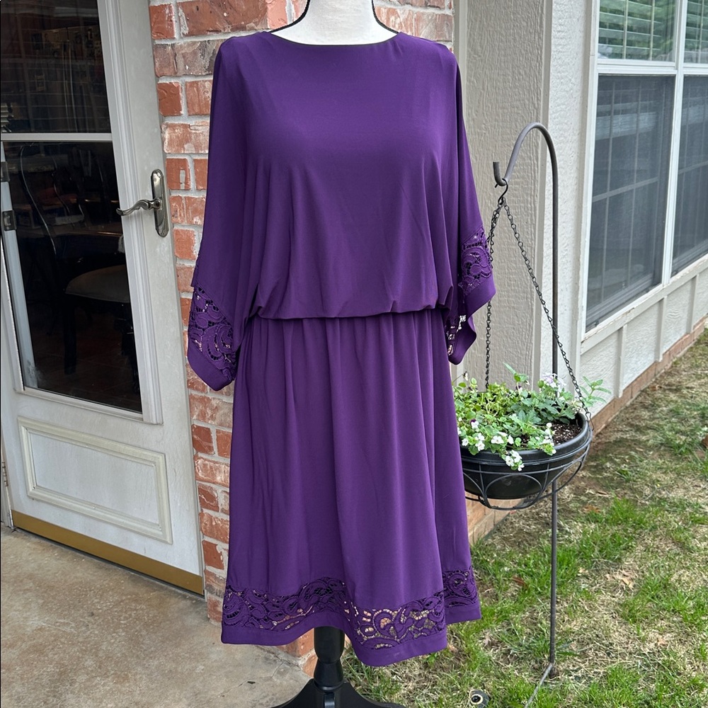 Elegant Dress in Deep Purple with Pretty Sleeve and Hem Jessica Howard 16W